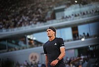 Alexander Zverev Vs Tomas Machac, French Open: German Eases To Straight Sets Victory At Roland Garros | Photo: AP/Christophe Ena : Alexander Zverev of Germany reacts as he plays against Tomas Machac of the Czech Republic during their second round men's singles tennis match at the French Open tennis tournament in Paris.