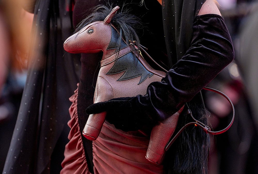 Cannes 2026 Playful fashion details light up the red carpet-horse-shaped purse