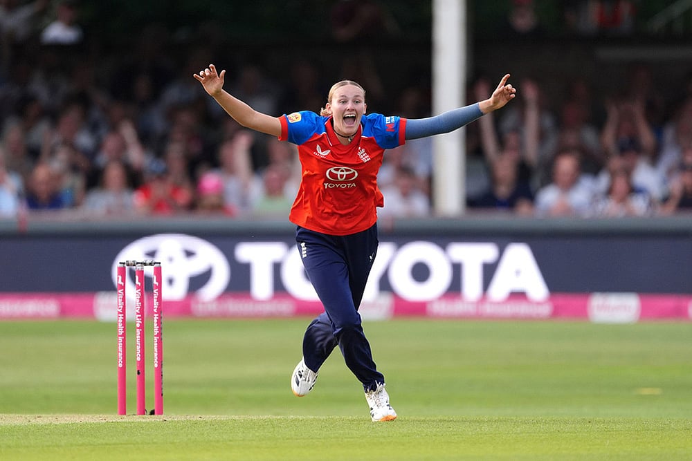 ENG-W vs IND-W Tilly Corteen-Coleman