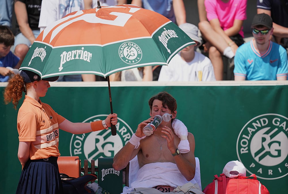 French Open Heat Wave Scorching Temperatures at Roland Garros – Alex De Minaur