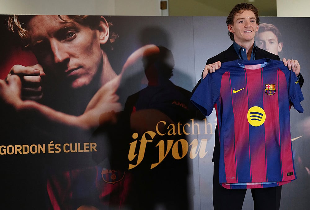 anthony-gordon-presentation-fc-barcelona-signing