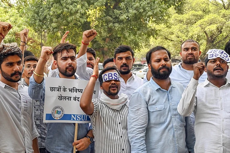 Members of NSUI stage a protest against the CBSE's on-screen marking system New Delhi, May 28 (ANI): Members of National Students Union of India (NSUI) stage a protest CBSE's on-screen marking system, in New Delhi on Thursday. - Source: IMAGO / ANI News