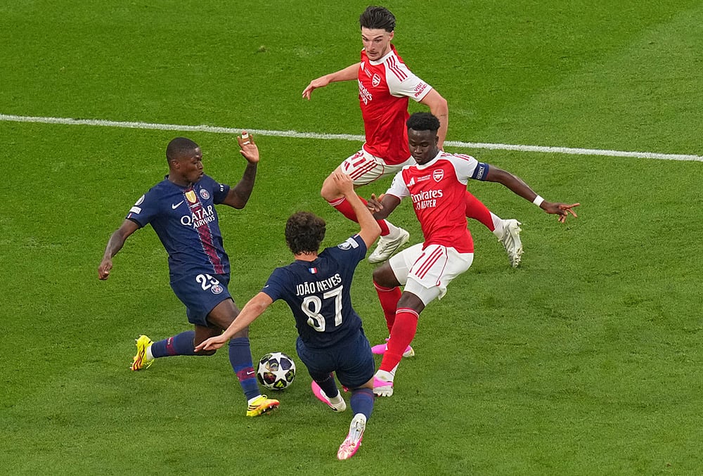 PSG vs Arsenal UEFA Champions League final Puskás Aréna photos-Bukayo Saka