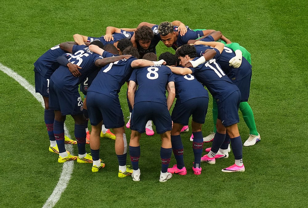PSG vs Arsenal UEFA Champions League final Puskás Aréna photos-PSG team
