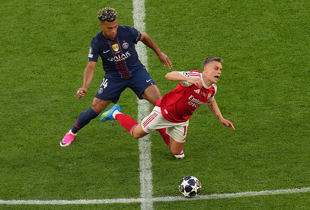 PSG vs Arsenal UEFA Champions League final Puskás Aréna photos-