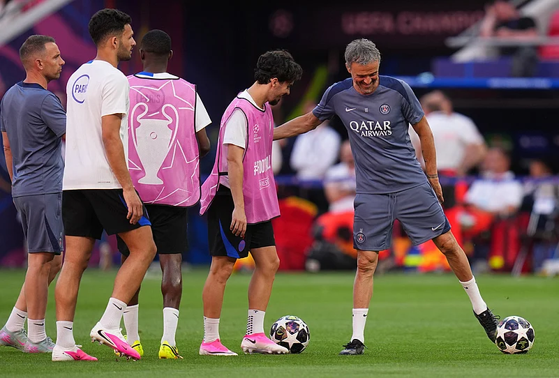 Arsenal vs PSG Champions League final training photos- Luis Enrique