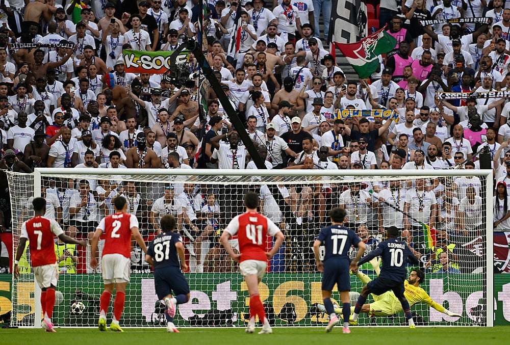 PSG vs Arsenal UEFA Champions League final Puskás Aréna photos-