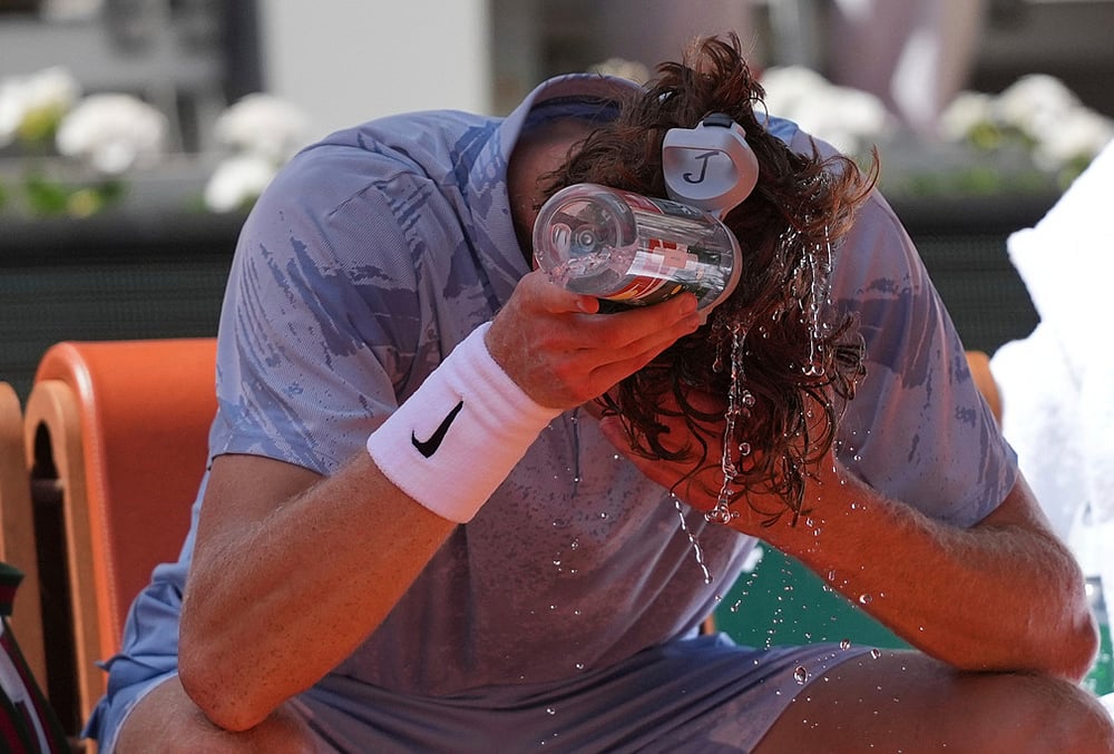 French Open Heat Wave Scorching Temperatures at Roland Garros – Jannik Sinner of Italy 