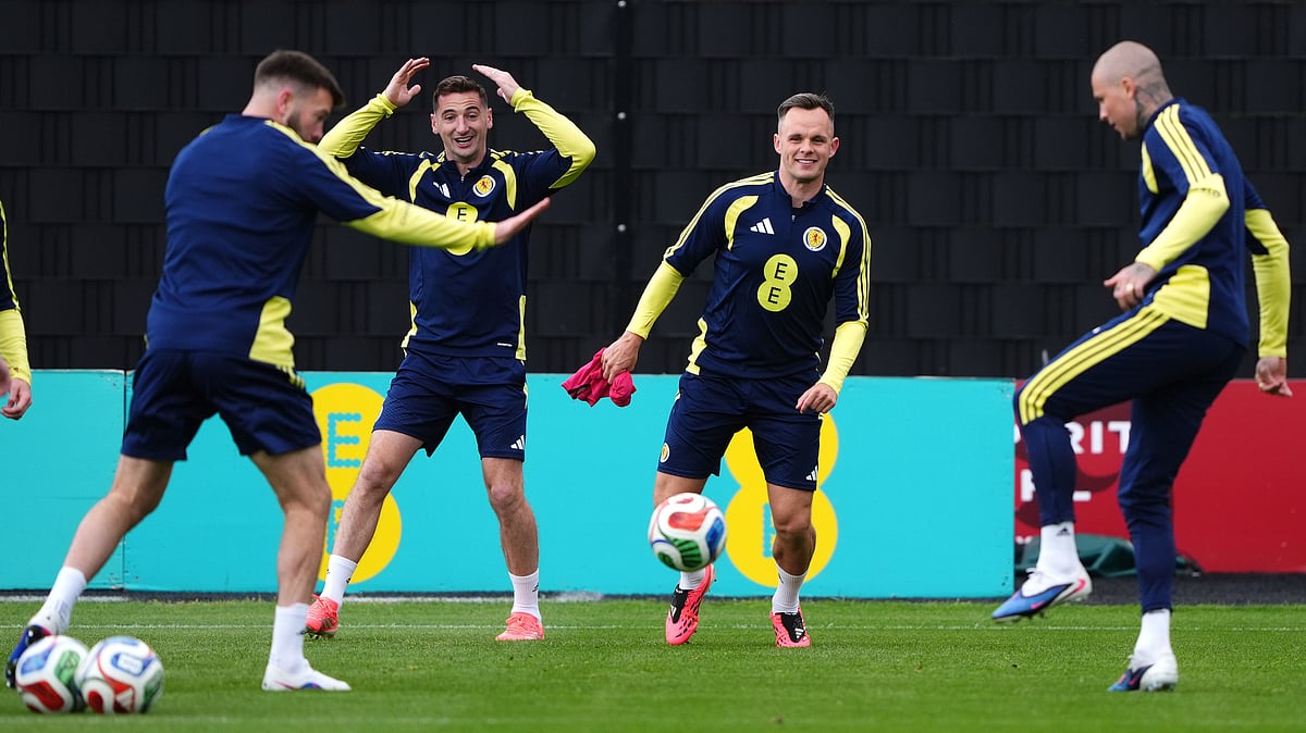 Scotland’s Grant Hanley, Kenny McLean, Lawrence Shankland and Lyndon Dykes attend a training session in Glasgow, Scotland, Friday May 29, 2026. - | Photo: AP/Andrew Milligan