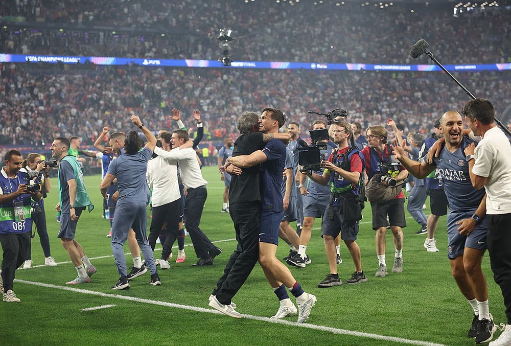 PSG celebrates after winning the Champions League final soccer match against Arsenal in Budapest, Hungary.
 - | Photo: AP/Armin Durgut