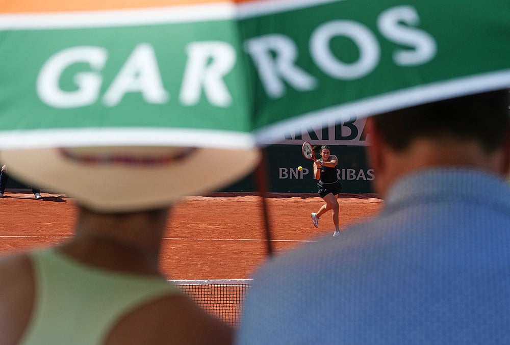 French Open Heat Wave Scorching Temperatures at Roland Garros – Emma Navarro