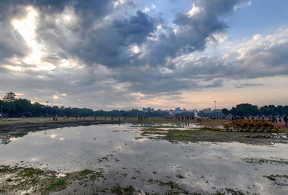 Clouds cover the skyline