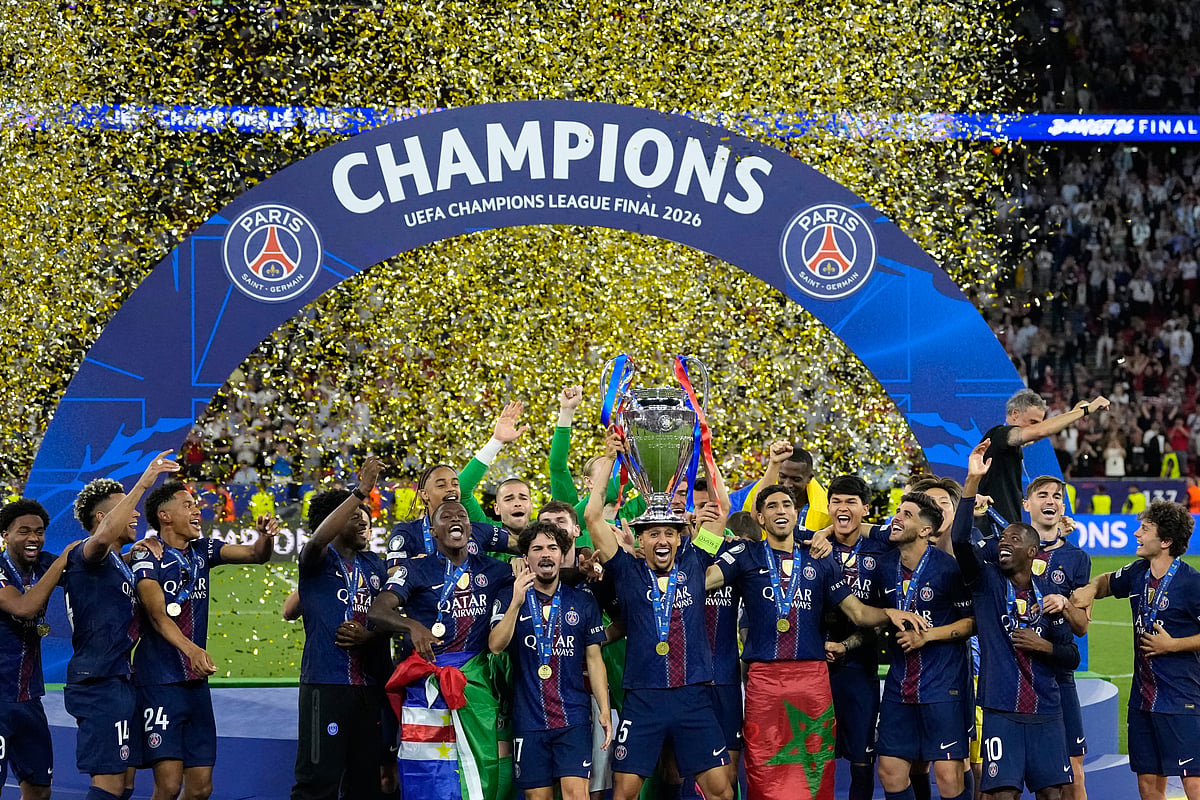 PSG players celebrate at the end of the Champions League final