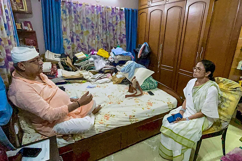 Mamata Banerjee meets Kalyan Banerjee