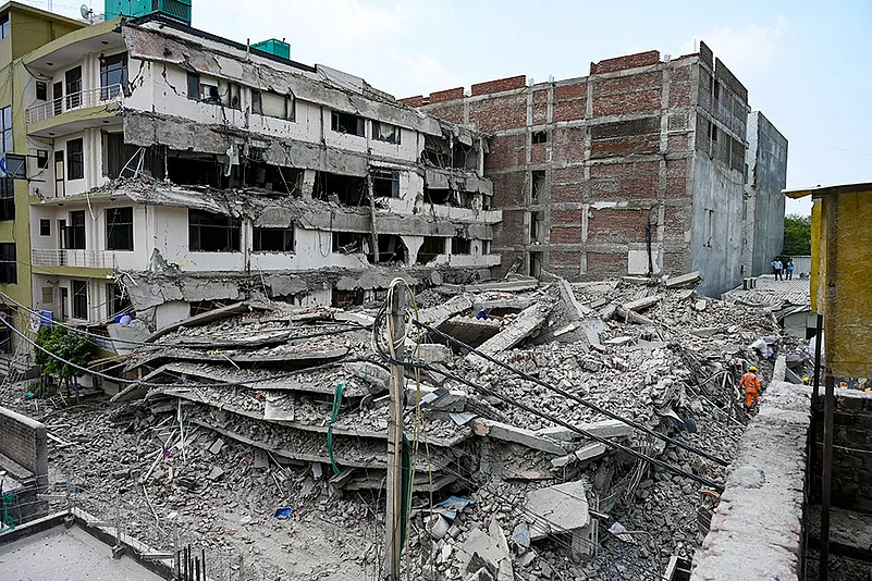 One killed in building collapse near Saket Metro station