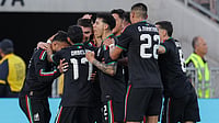 Mexico 1-0 Australia Live Score, International Friendly 2026: Johan Vasquez's Header Gets El Tri Ahead X/Mexican National Team : Johan Vasquez's header puts Mexico 1-0 ahead against Australia in an International Friendly match at the Rose Bowl Pasadena, California on Saturday, May 30.