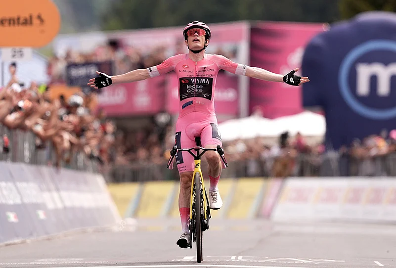 Giro dItalia cycling race 20th stage highlights-Jonas Vingegaard Hansen of Team Visma