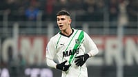 | Photo: AP/Antonio Calanni : Sassuolo’s Cristian Volpato controls the ball during the Serie A soccer match between AC Milan and Sassuolo at the San Siro stadium, in Milan, Italy, Dec. 30, 2023.