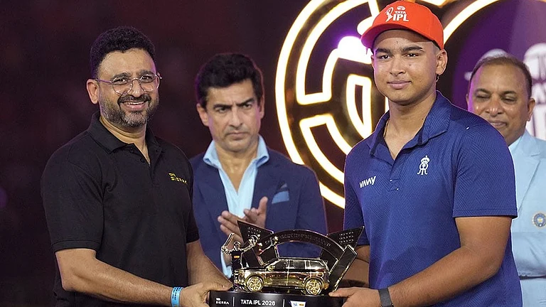 Ahmedabad: Rajsthan Royals' Vaibhav Sooryavanshi receives Super Striker of the Season award during the presentation ceremony of Indian Premier League (IPL) 2026 T20 final, in Ahmedabad, Gujarat, late Sunday, May 31, 2026. () (PTI06_01_2026_000051B) - Photo: PTI/Kunal Patil