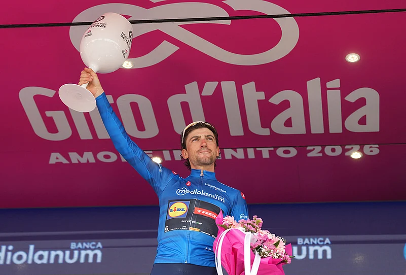 Giro dItalia cycling race 20th stage highlights-Ciccone of Lidl-Trek