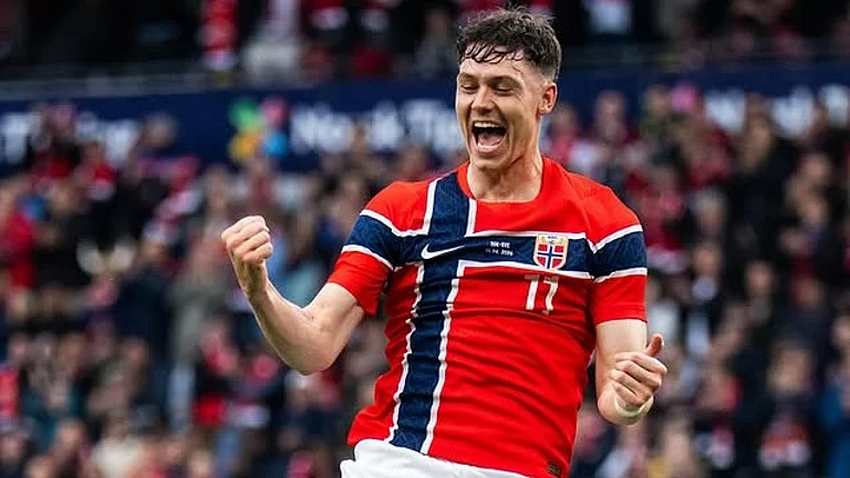 Norway’s Jorgen Strand Larsen celebrates after scoring against Sweden during their friendly match in Oslo on June 1, 2026. - | Photo: Instagram/herrelandslaget