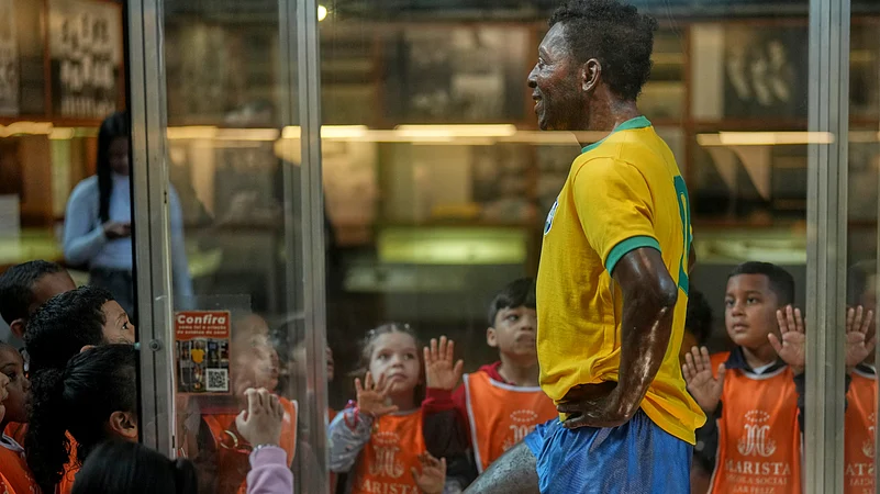 Historic Pele Number 10 Shirt From 1958 World Cup Final To Be Auctioned By Sotheby’s