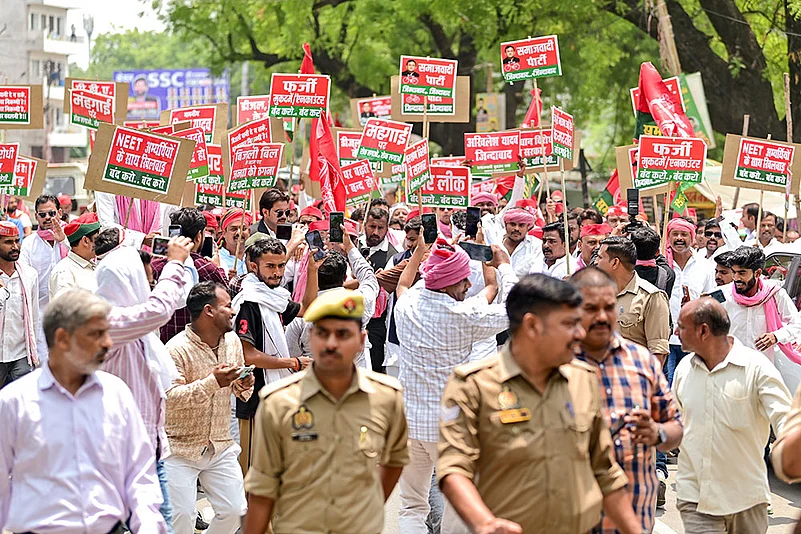Samajwadi Party protest in Prayagraj