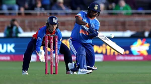 (Steven Paston/PA via AP) : India's Deepti Sharma batting during the third IT20 cricket match between England and India at The Cooper Associates County Ground, Taunton, England, Tuesday June 2, 2026