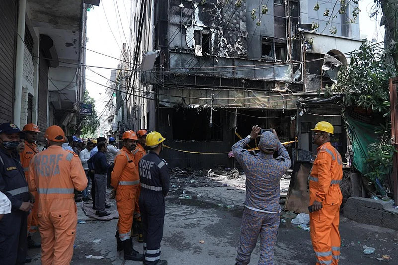 Delhi hotel fire victims, Max Hospital Saket, Malviya Nagar fire identification