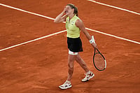 Diana Shnaider Vs Maja Chwalinska, French Open 2026: World No. 114 Stuns Russian Rival To Seal Historic Final Berth | Photo: AP/Christophe Ena : Poland's Maja Chwalinska reacts after winning the semifinal tennis match against Russia's Diana Shnaider at the French Open in Paris.