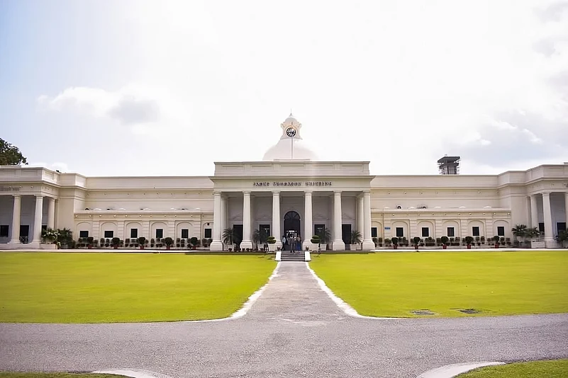IIT Roorkee
Jee Advanced 2026
Data leak