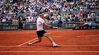 Alexander Zverev Vs Jakub Mensik LIVE Score, French Open: 'Sascha' Claims Second Set Against Struggling Czech In Paris AP/Christophe Ena : Czech Republic's Jakub Mensik returns to Germany's Alexander Zverev during the semifinal tennis match at the French Open in Paris.