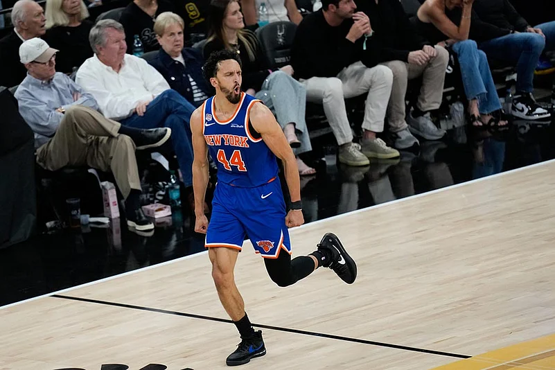 Basketball: New York Knicks vs San Antonio Spurs