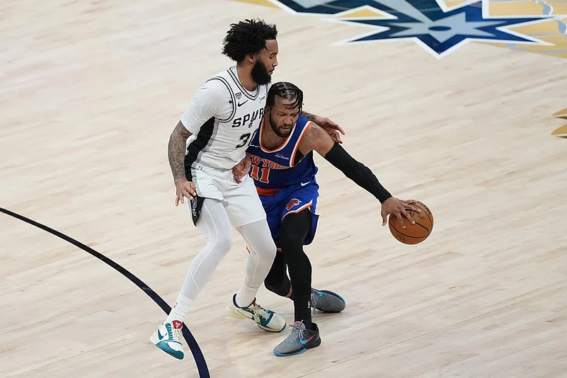 Basketball: San Antonio Spurs vs New York Knicks