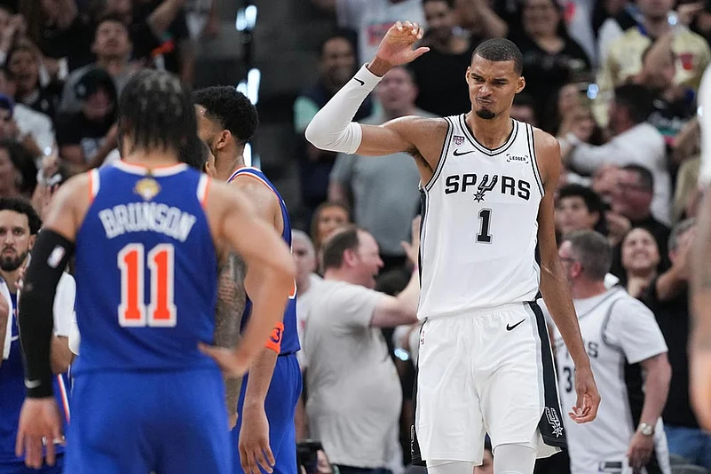 NBA Basketball: San Antonio Spurs vs New York Knicks