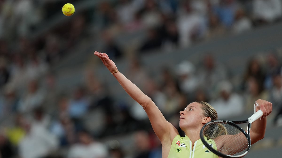 Poland's Maja Chwalinska serves to Russia's Diana Shnaider during the semifinal tennis match at the French Open in Paris, Thursday, June 4, 2026. - (AP Photo/Thibault Camus)