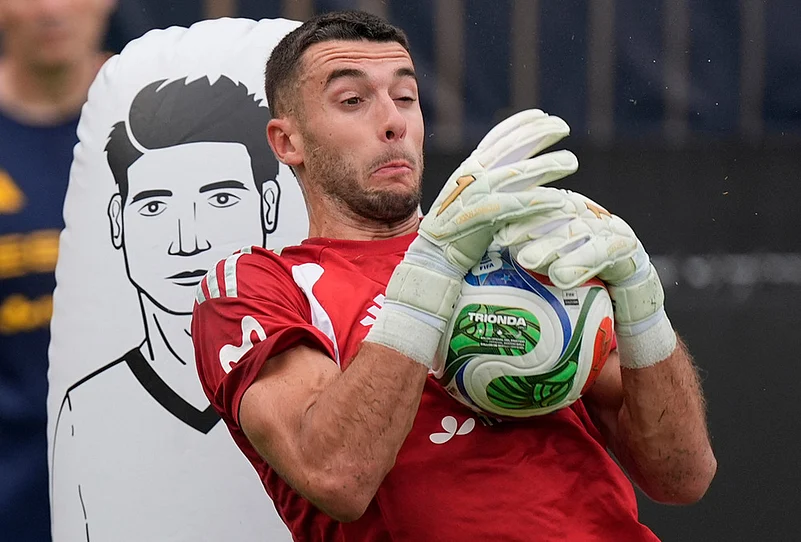 Spain vs Iraq FIFA International Friendly highlights-Joan Garcia