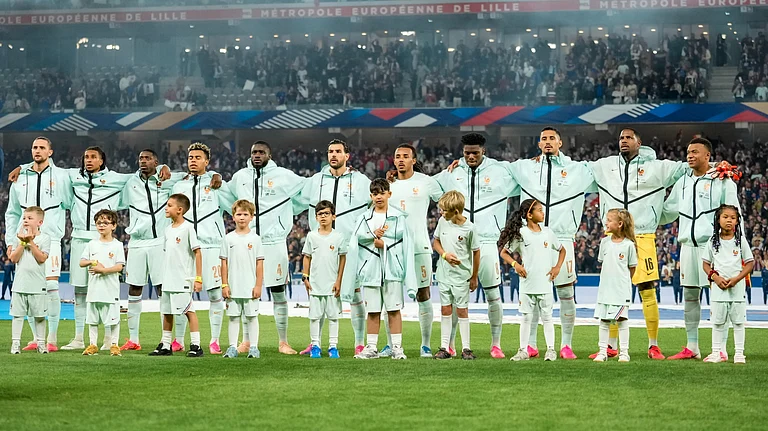 France footballers line up ahead of International Friendly against Northern Ireland. - equipedefrance