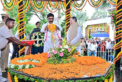Jharkhand Governor Santosh Gangwar present as Jharkhand Chief Minister Hemant Soren pays floral tribute to freedom fighter Birsa Munda on his 126th death anniversary, at Birsa Munda Memorial, in Ranchi. JMM MLA Kalpana Murmu Soren is also present. 