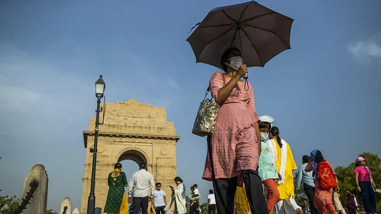Is Passive Cooling a Public Health Tool? Experts say Heatwave Crisis Demands it be Treated as One - Photo: PTI