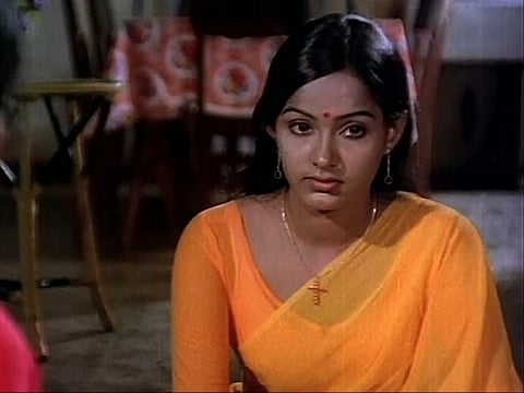 A Still From Alaigal Oivathillai