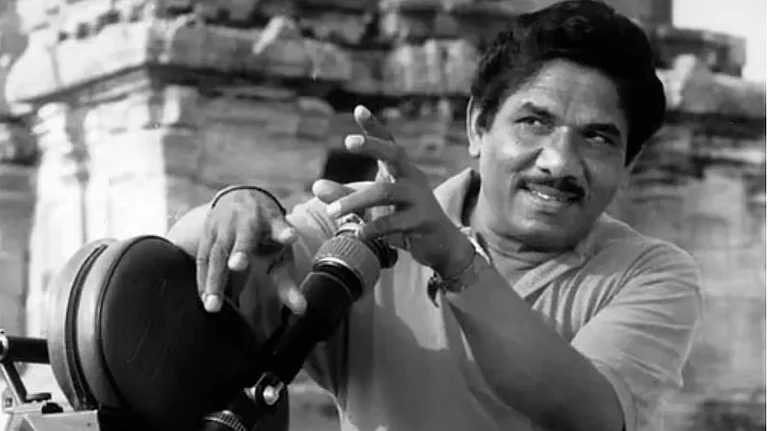 Veteran Tamil Director Bharathiraja Dies At 85 - X