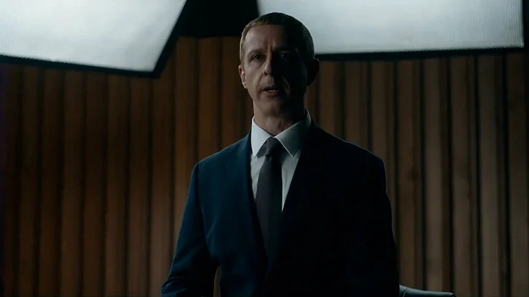 Jeremy Strong in The Social Reckoning trailer - Sony Pictures