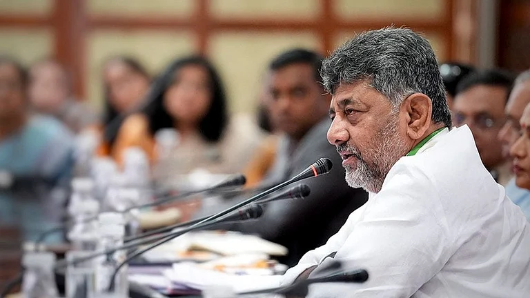 Karnataka Reshuffles Six Senior Officers; Kataria gets Additional Charge of ACS Home - Photo: @DKShivakumar/X via PTI