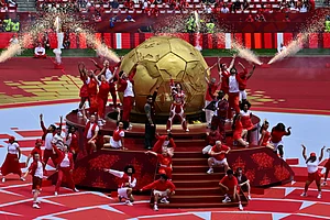 Sammy Kogan/The Canadian Press via AP : Singers perform during the opening ceremony before the World Cup Group B soccer match between Canada and Bosnia, Friday, June 12, 2026, in Toronto