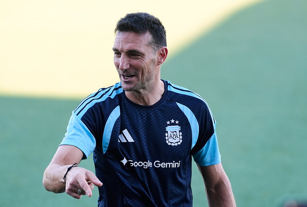 Argentina At FIFA World Cup 2026 La Albiceleste Training photos-coach Lionel Scaloni
