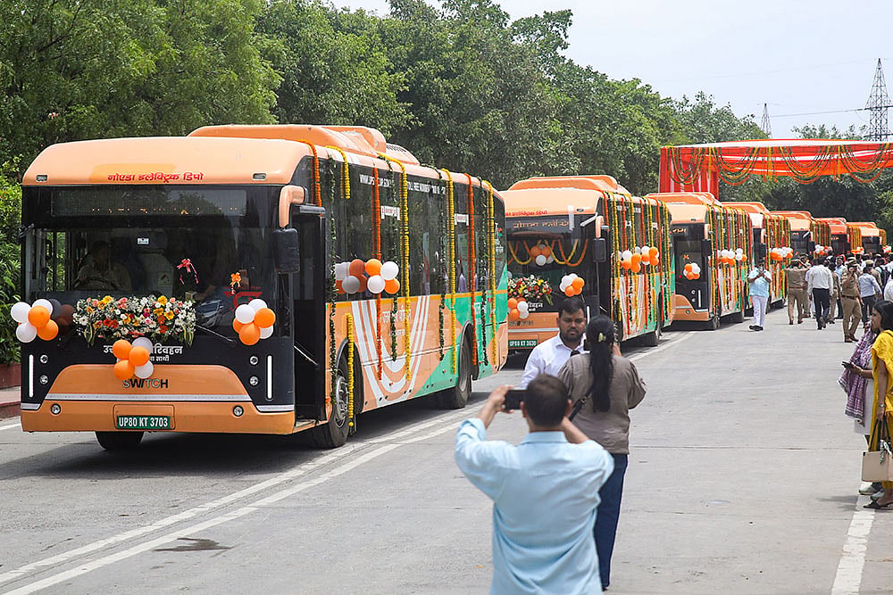 Inauguration of e-buses in Noida