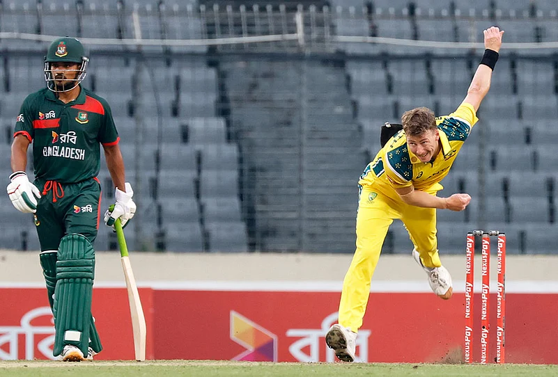bangaladesh vs australia 2nd ODI cricket highlights-Riley Meredith