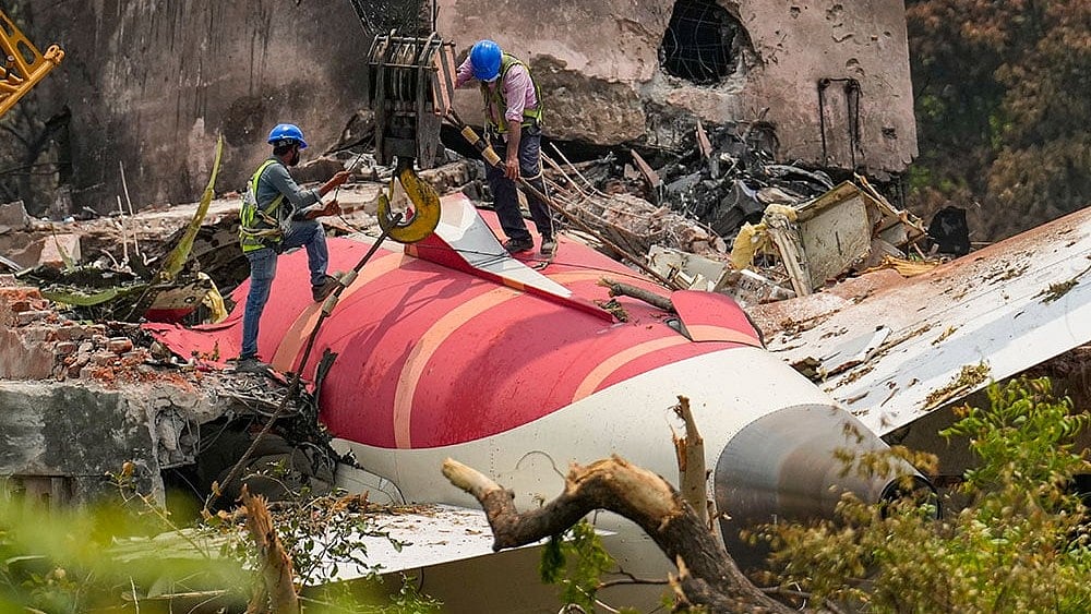 A Year After AI Crash, 'Aeroplane Boy' Still Haunted by Flight He Captured - Photo: PTI; Representative Image