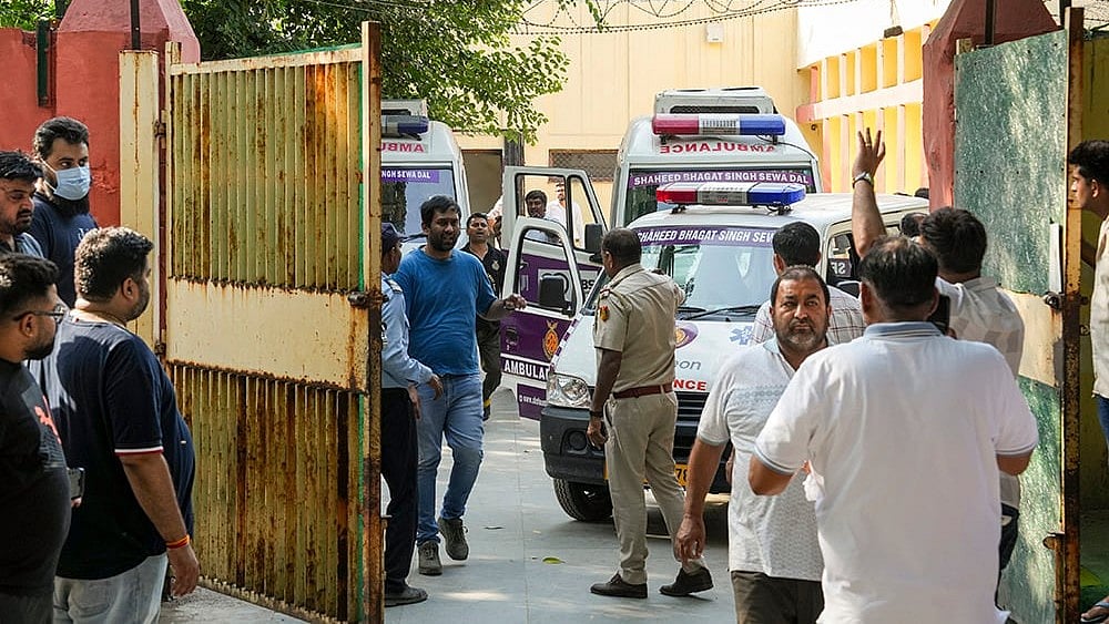 Delhi: 3 Members of a Family Killed, 2 Critically Injured in Govindpuri Building Fire - Photo: PTI; Representative Image